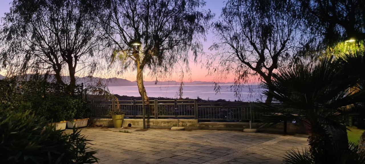 Belvedere Rent Rooms Кампофеличе-ди-Роччелла Экстерьер фото