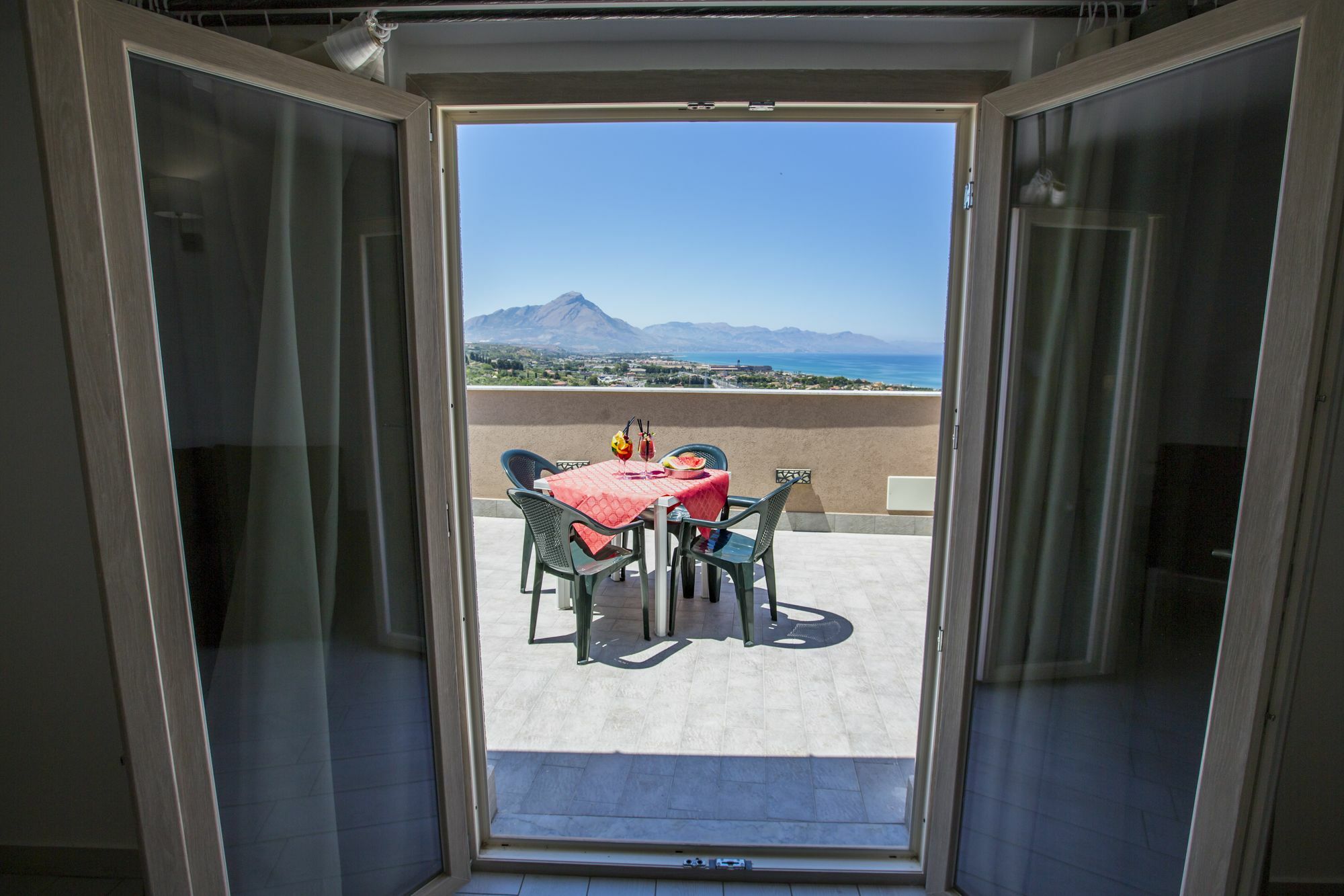 Belvedere Rent Rooms Кампофеличе-ди-Роччелла Экстерьер фото